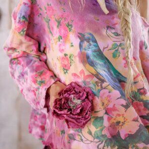 Magnolia Pearl Hermosa Sweatshirt -- Stunning and rare!